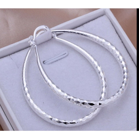 925 Sterling Silver Women’s Diamond Cut Etched Oval Silver Hoop Pierced Earrings